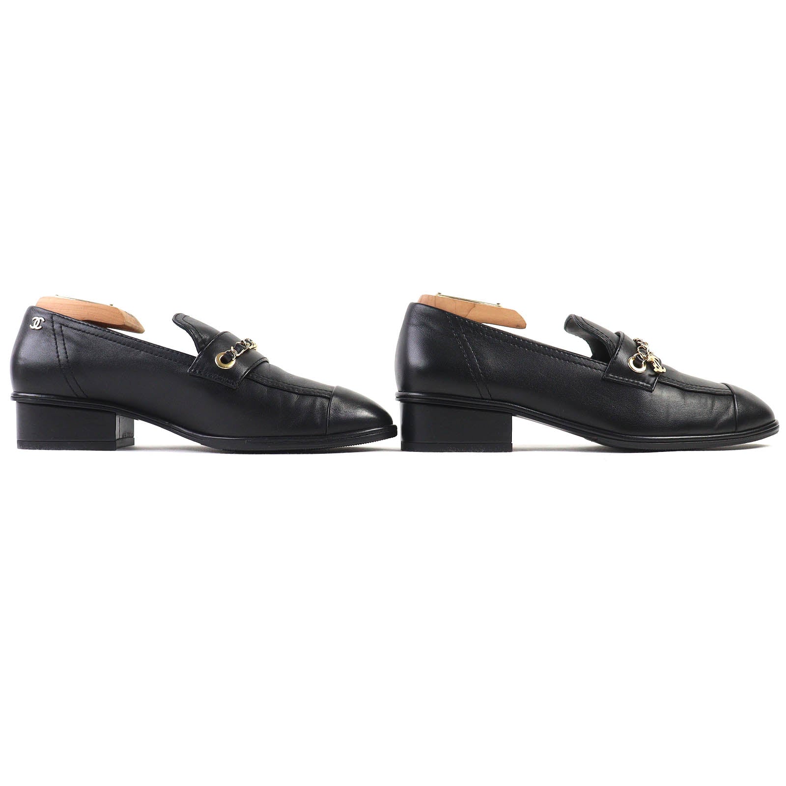 CHANEL ローファー