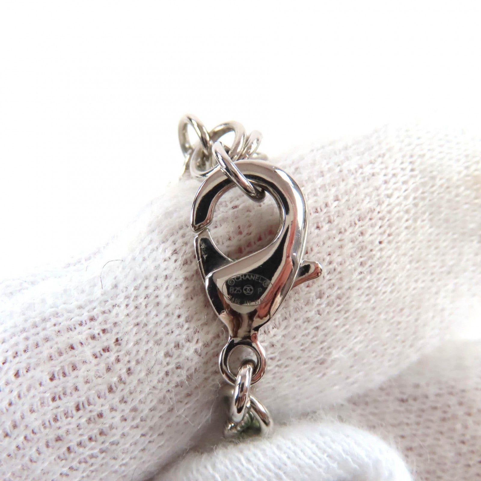 CHANEL white CC logo crystal women's accessory / シャネル レディース ホワイト CCロゴ クリスタル アクセサリー