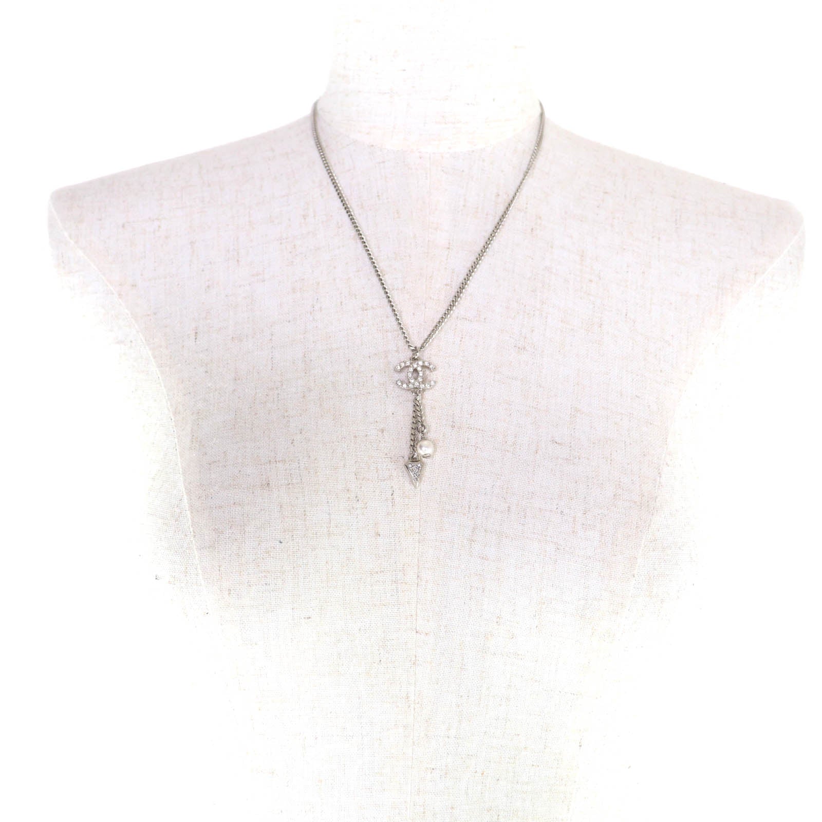 CHANEL silver CC logo pearl crystal women's accessory / シャネル レディース シルバー CCロゴ パール クリスタル アクセサリー