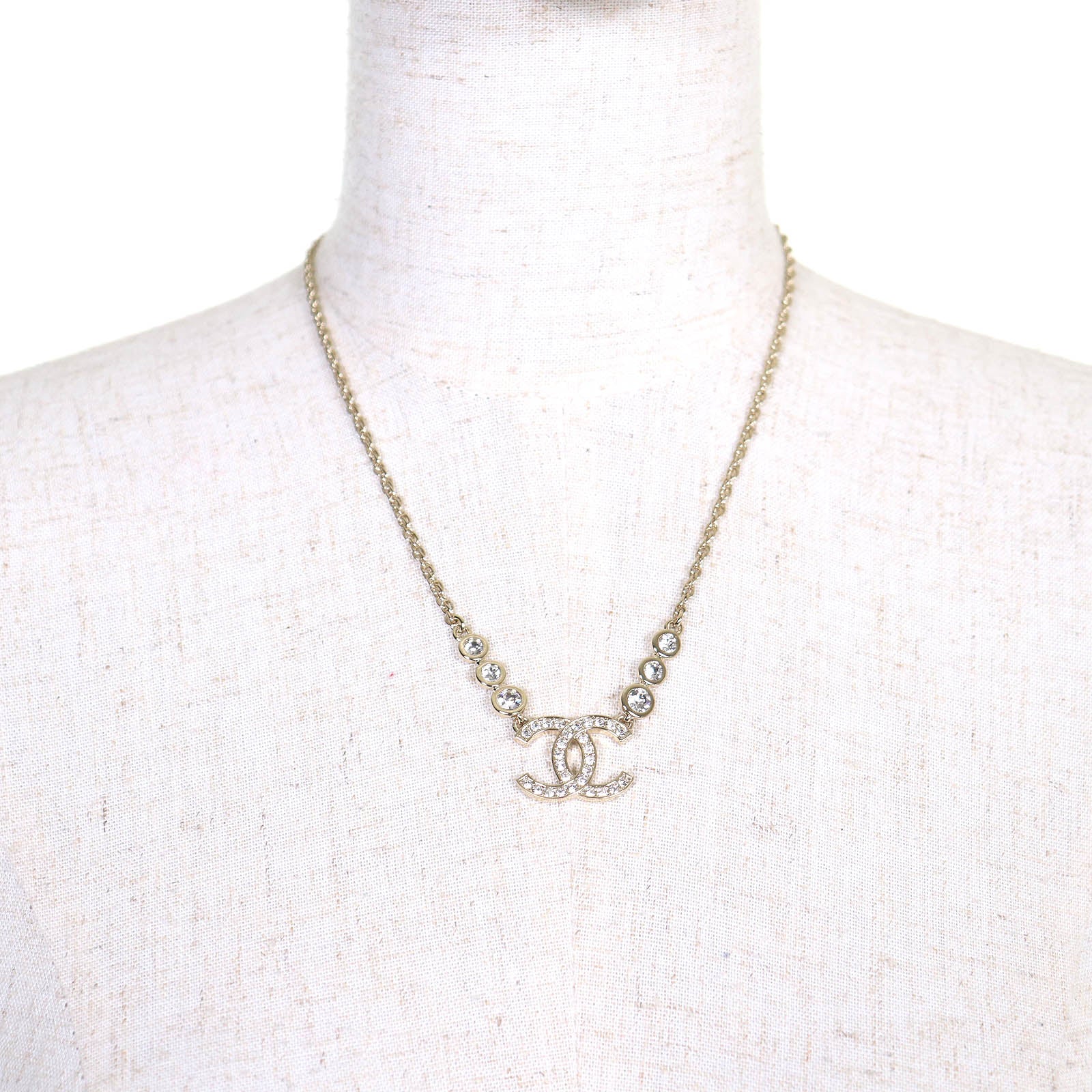 CHANEL gold CC logo chain crystal women's accessory / シャネル レディース ゴールド CCロゴ チェーン クリスタル アクセサリー