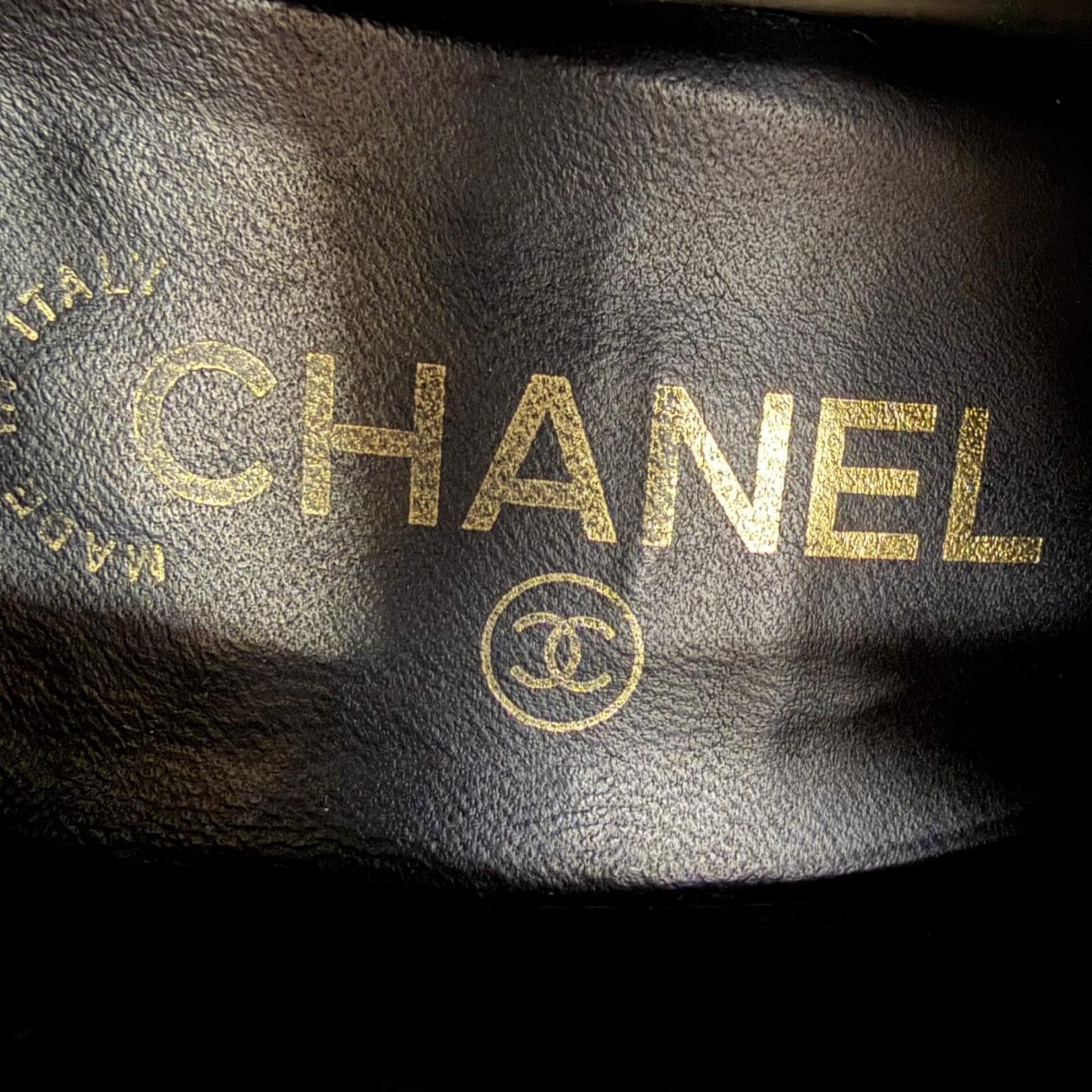 CHANEL アンクルブーツ
