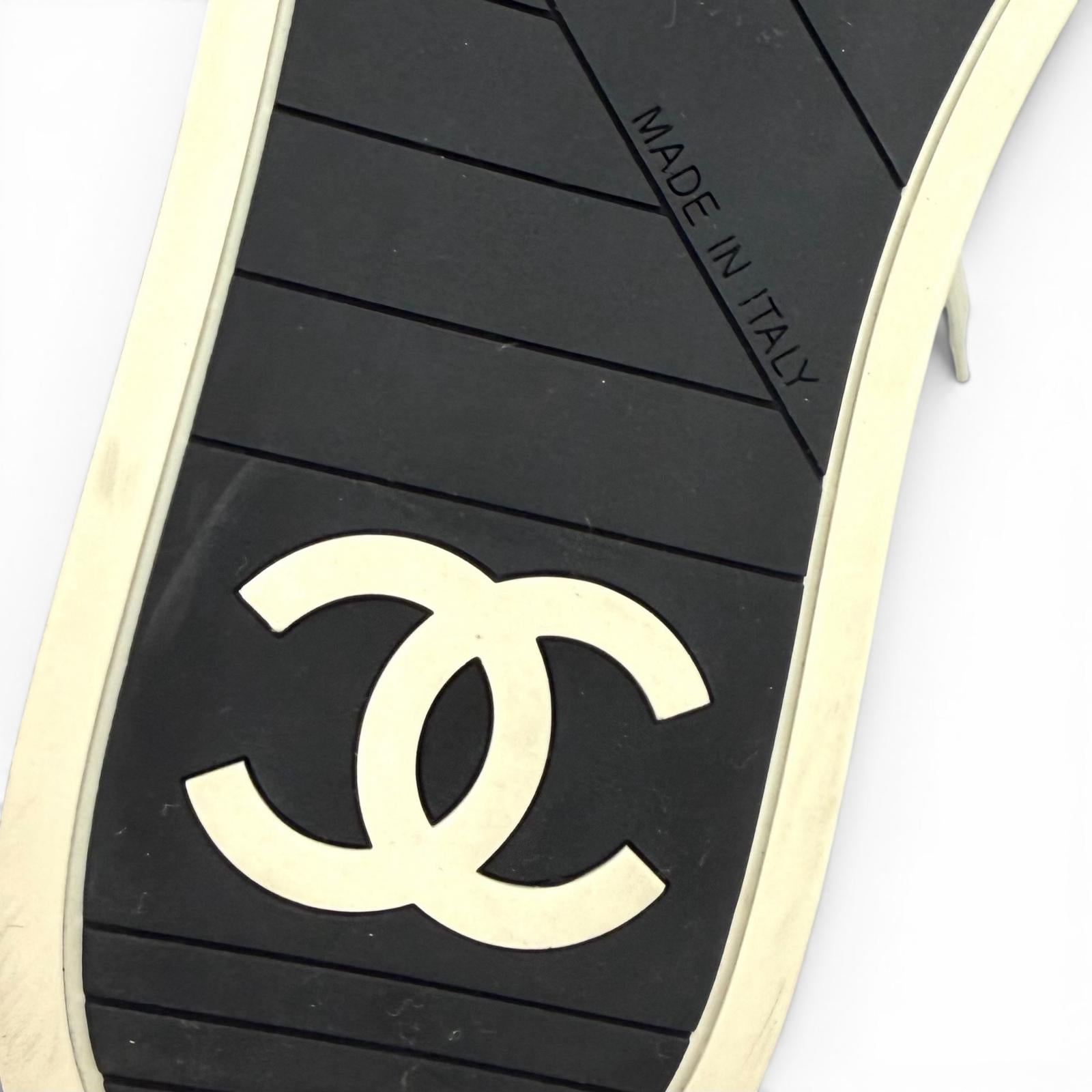 CHANEL スニーカー