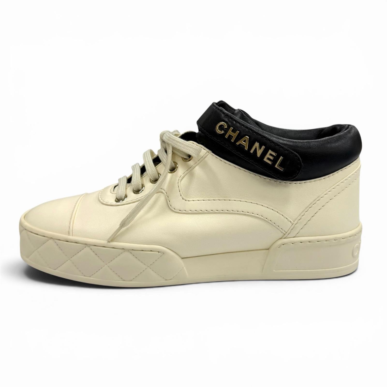 CHANEL スニーカー