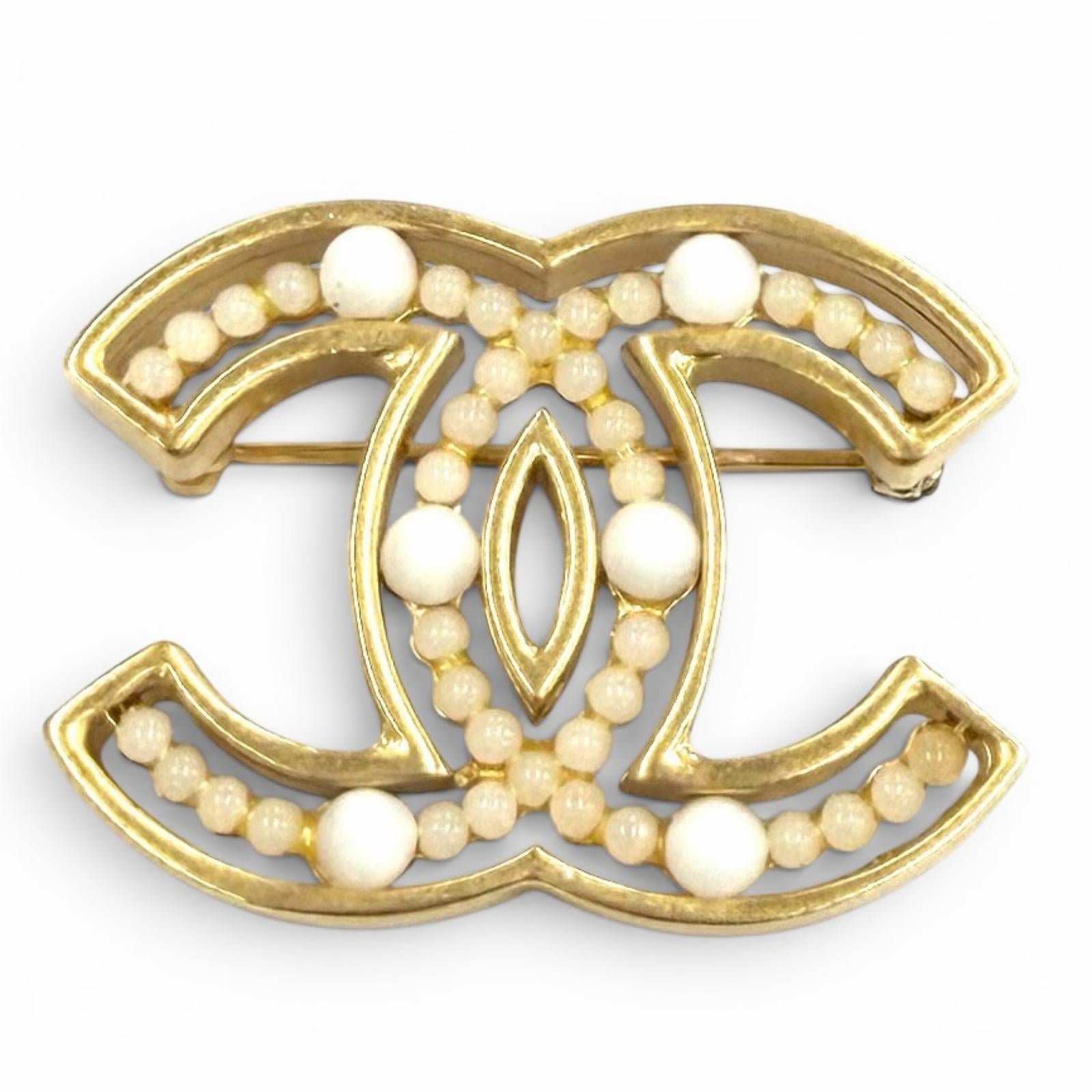 CHANEL ブローチ