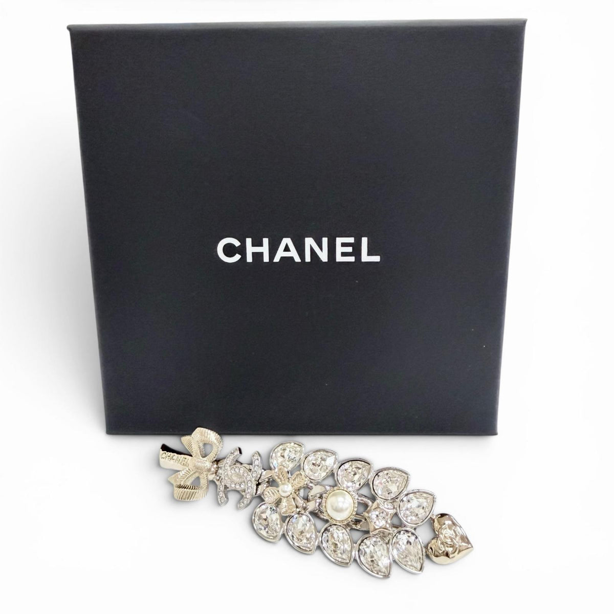 CHANEL ブローチ