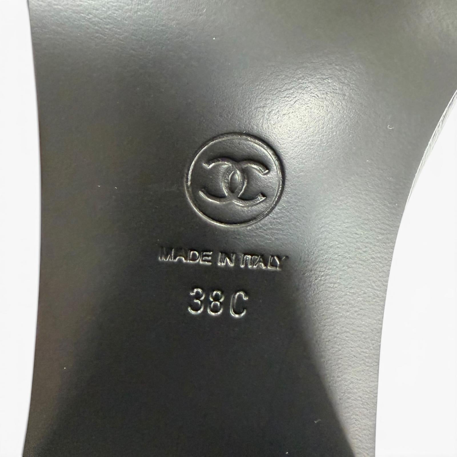 CHANEL ロングブーツ