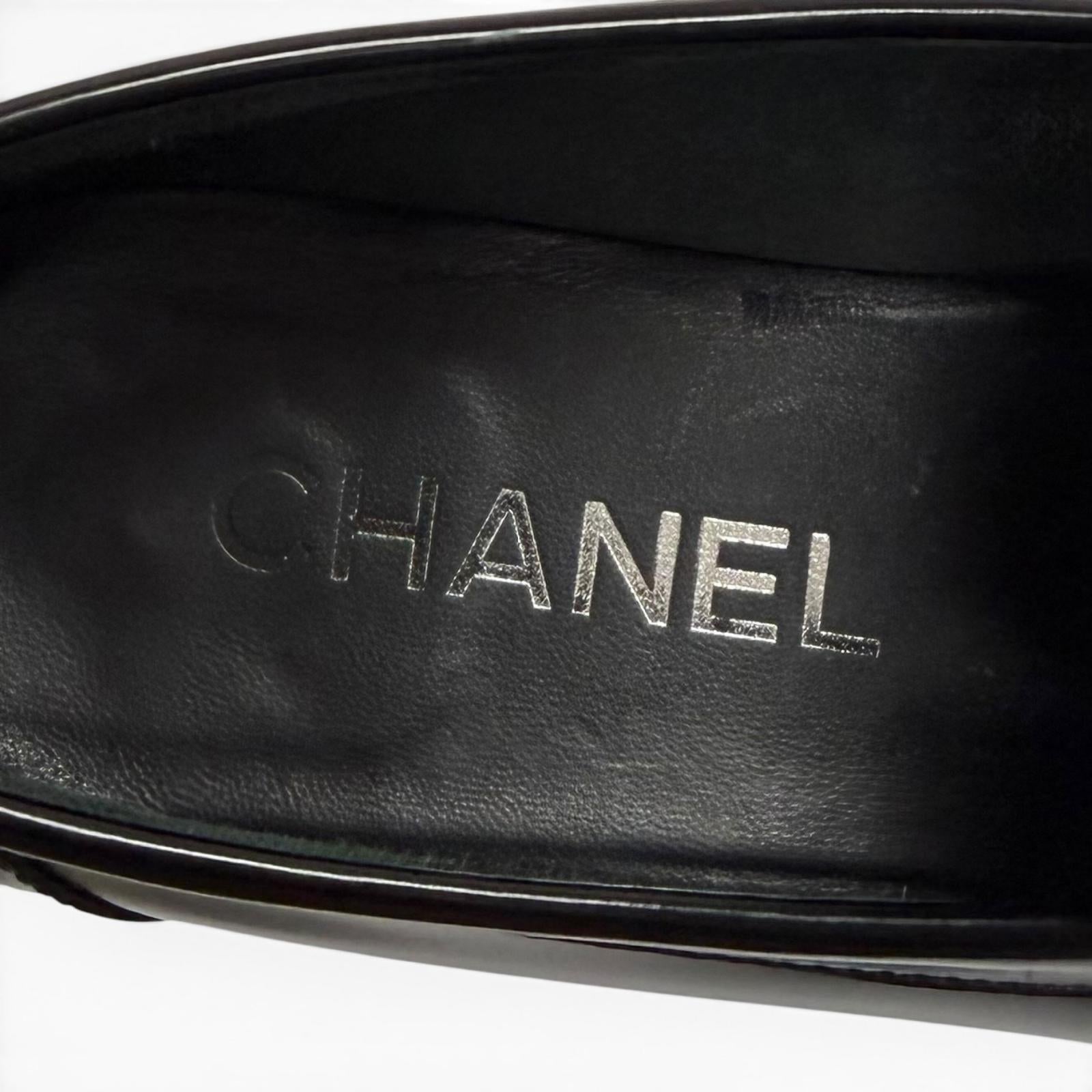CHANEL ローファー