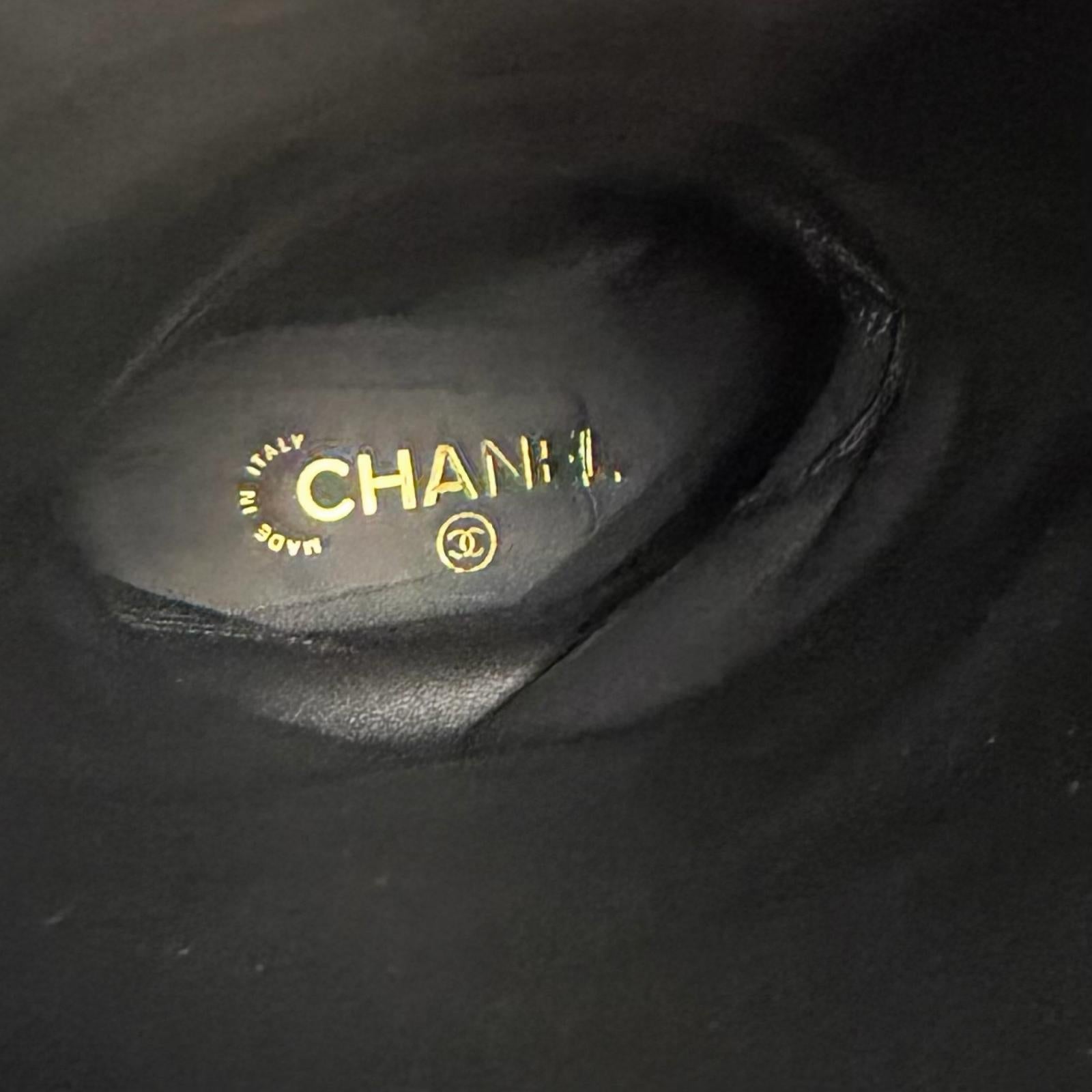 CHANEL ロングブーツ