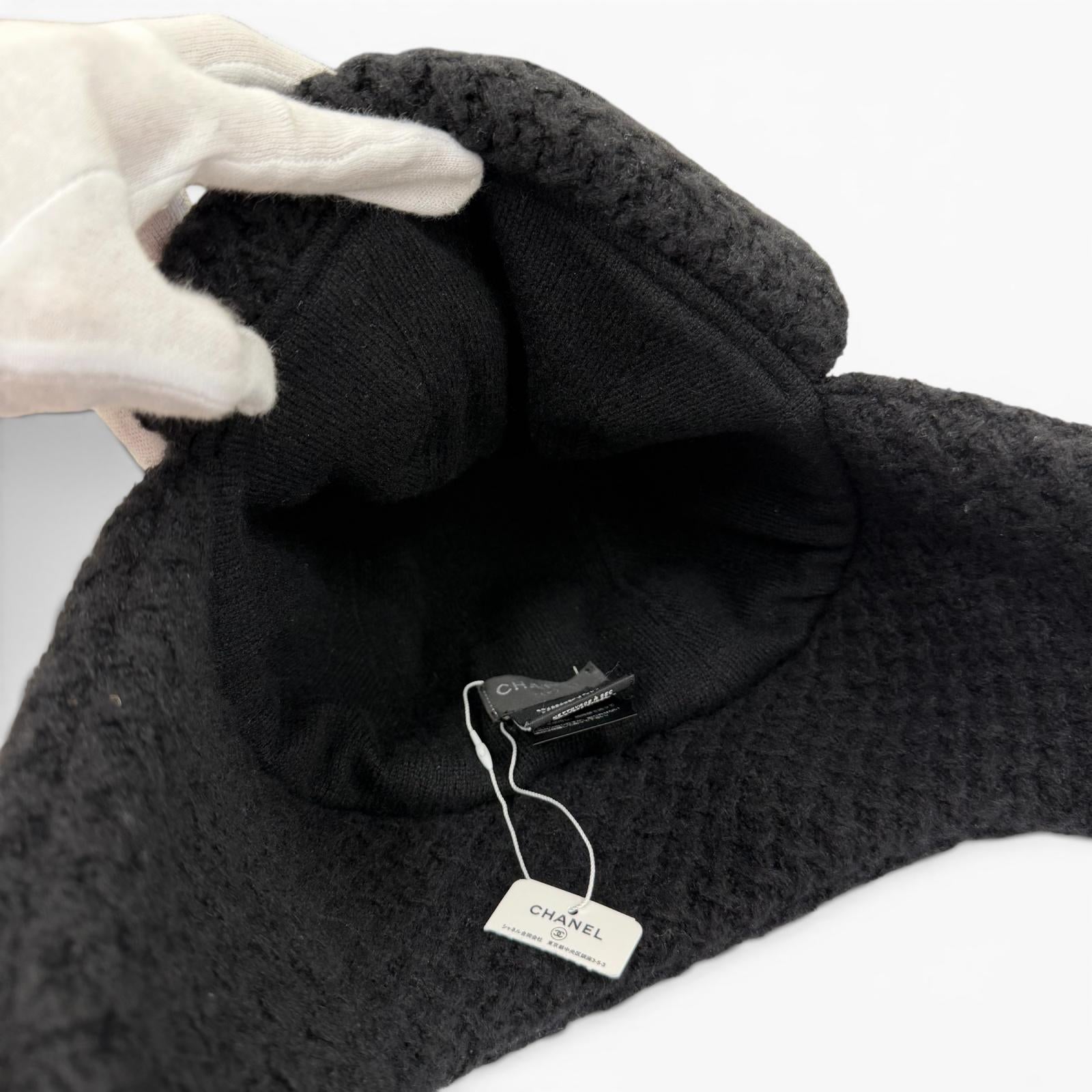CHANEL black knit CC logo women's item / シャネル レディース ブラック ニット CCロゴ 商品