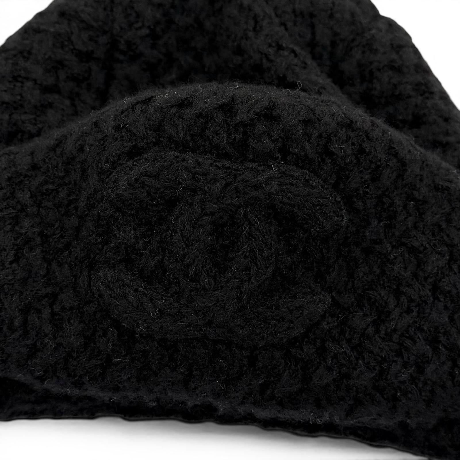 CHANEL black knit CC logo women's item / シャネル レディース ブラック ニット CCロゴ 商品