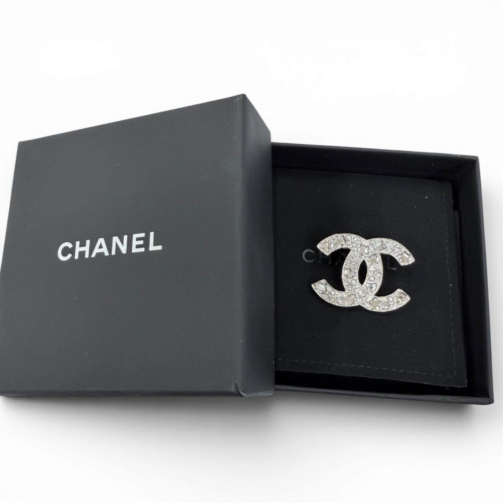 CHANEL ブローチ