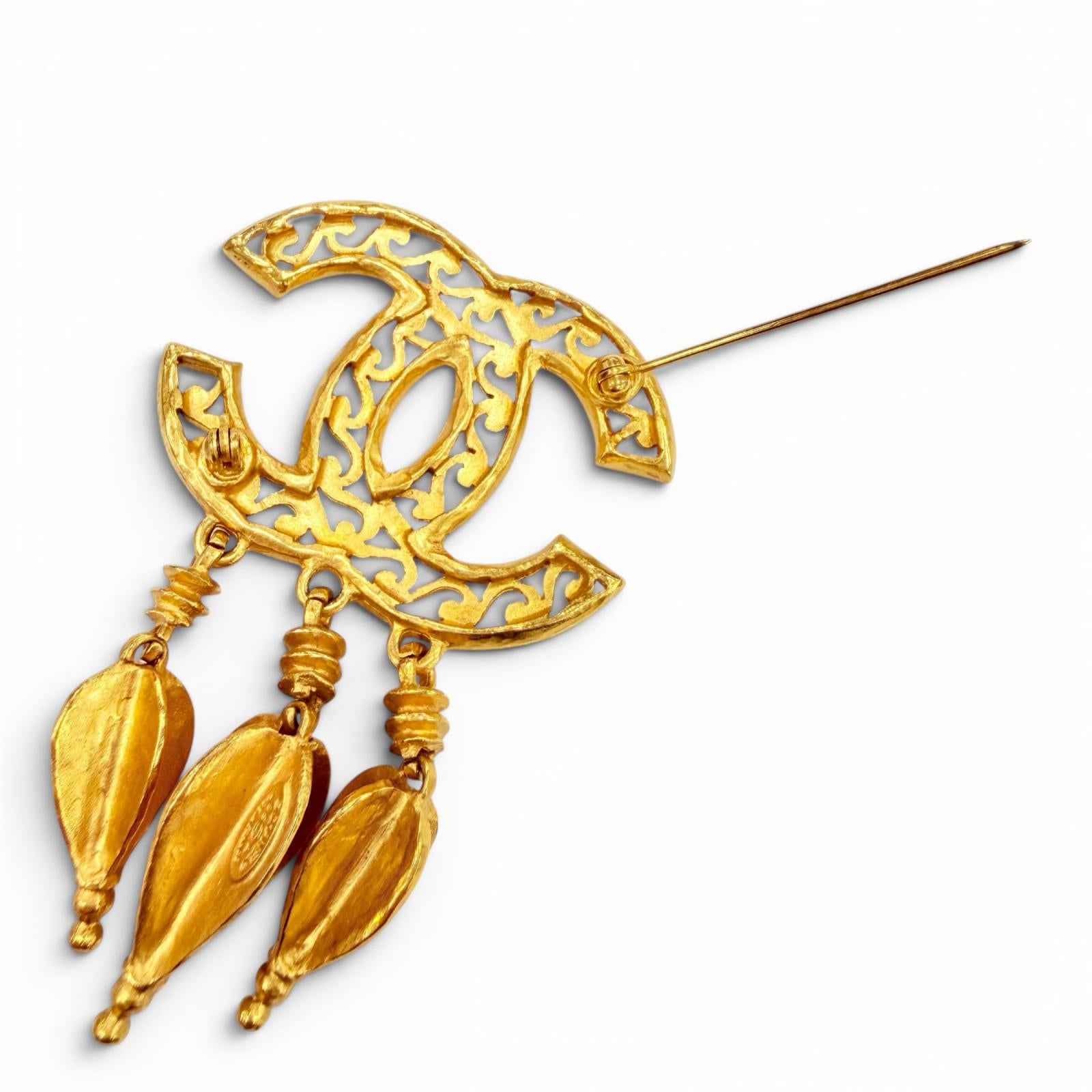 CHANEL Gold Brooch Women COCO Mark with Fringe 04