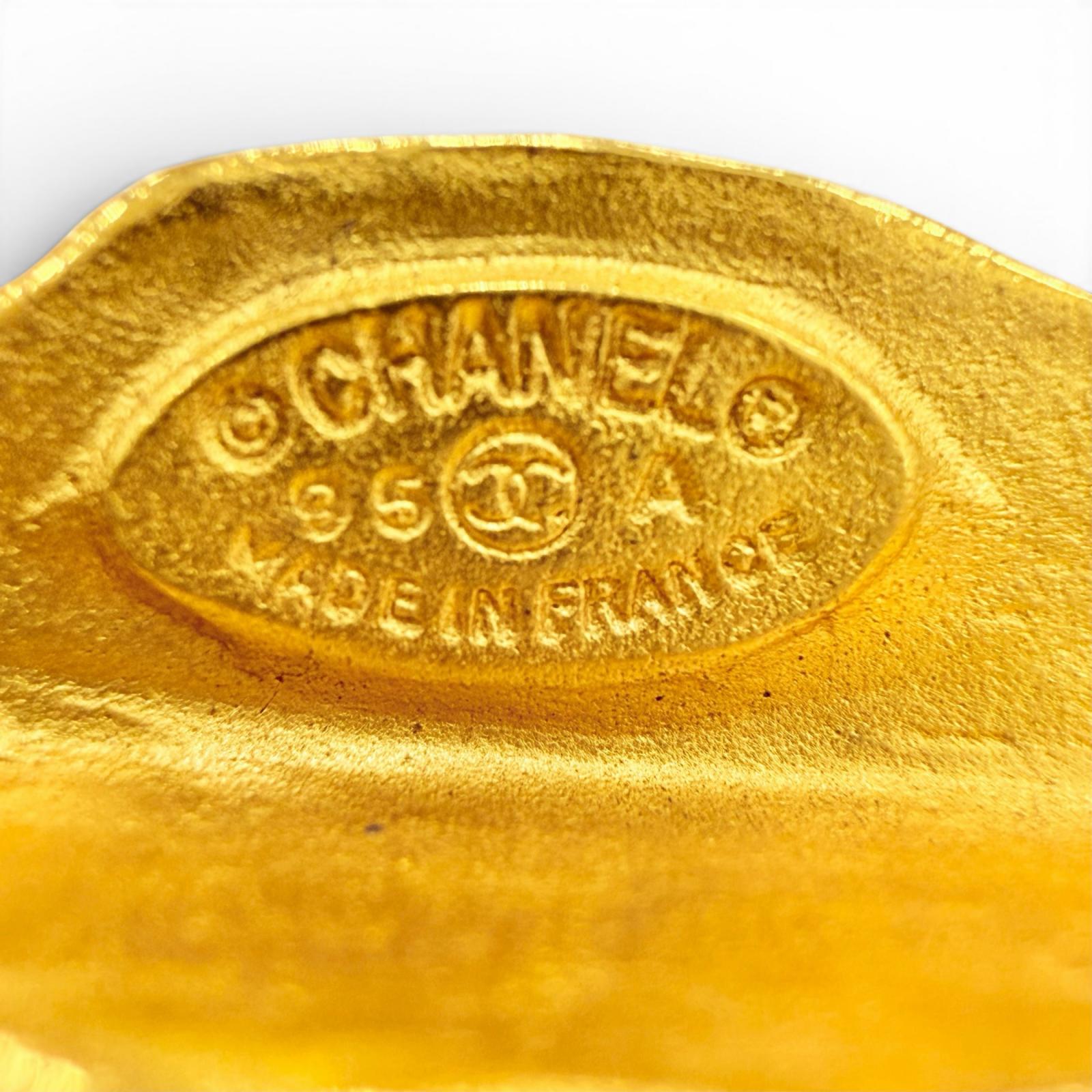 CHANEL Gold Brooch Women COCO Mark with Fringe 05