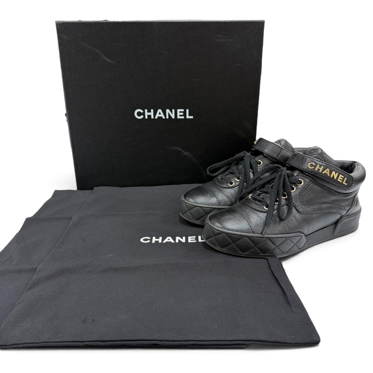 CHANEL ハイカットスニーカー