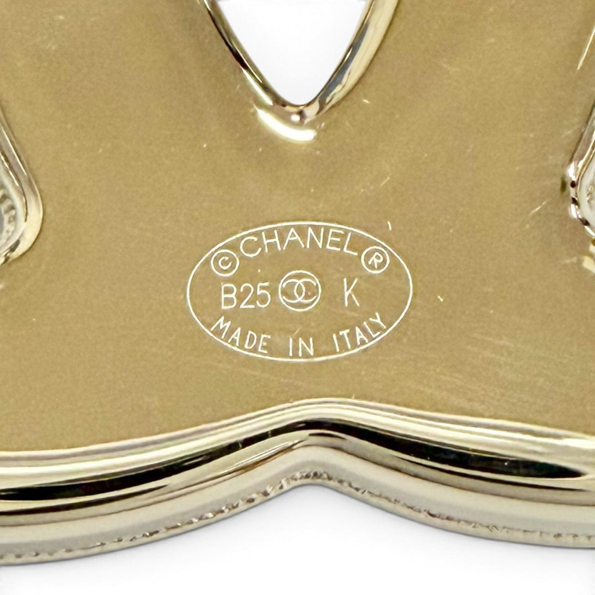 CHANEL ブローチ