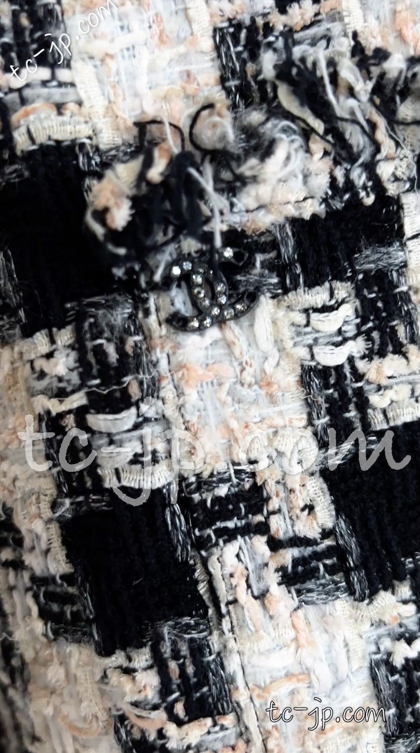 CHANEL 04PF Ivory Beige Bow Ribbon Jacket Skirt Suit 38 42 シャネル アイボリー ベージュ リボン ツイード ジャケット スカート スーツ 即発