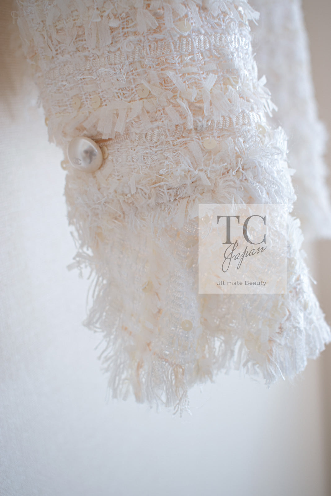 CHANEL 05S Ivory White Pearl Buttons Lesage Tweed Jacket Skirt Suit 40 42 シャネル アイボリー ホワイト パール CC ボタン ルサージュ ツイード ジャケット スカート スーツ 即発