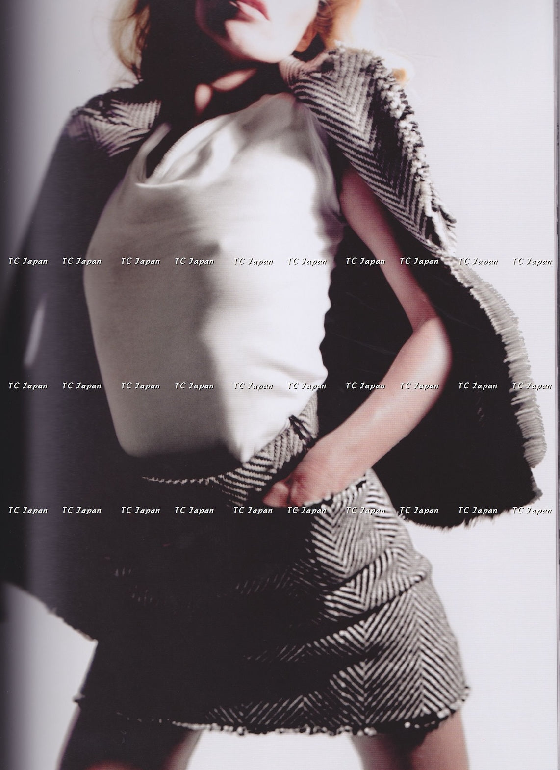 CHANEL 06A Black Herringbone Chevron Wool Tweed Jacket Skirt Suit 34 シャネル ブラック シェベロン ウール ツイード ジャケット スカート スーツ 即発 - TC JAPAN