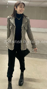 CHANEL 06A Black Herringbone Chevron Wool Tweed Jacket Skirt Suit 34 シャネル ブラック シェベロン ウール ツイード ジャケット スカート スーツ 即発 - TC JAPAN
