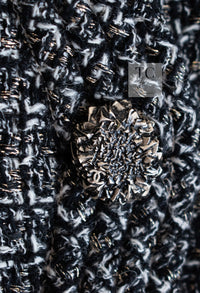 CHANEL 12A Gray Black Silver Gold Metallic Tweed Jacket 38 シャネル グレー ブラック シルバー ゴールド メタリック ツイード ジャケット 即発