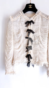 CHANEL 06A Creme Ivory Ribbon Silk Cardigan Jacket Top 34 36 38 シャネル クリーム アイボリー リボン シルク ブラウス カーディガン ジャケット 即発