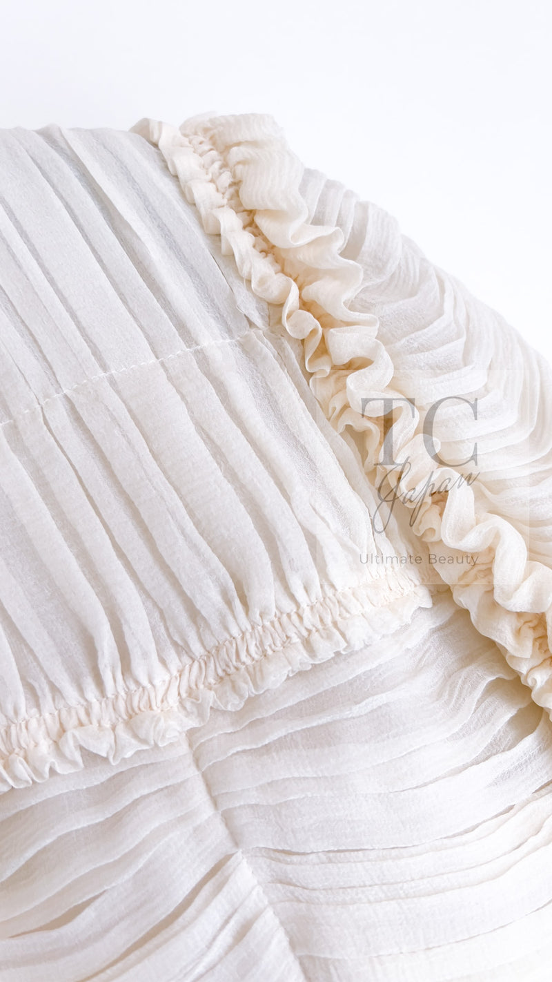 CHANEL 06A Creme Ivory Ribbon Silk Cardigan Jacket Top 34 36 38 シャネル クリーム アイボリー リボン シルク ブラウス カーディガン ジャケット 即発