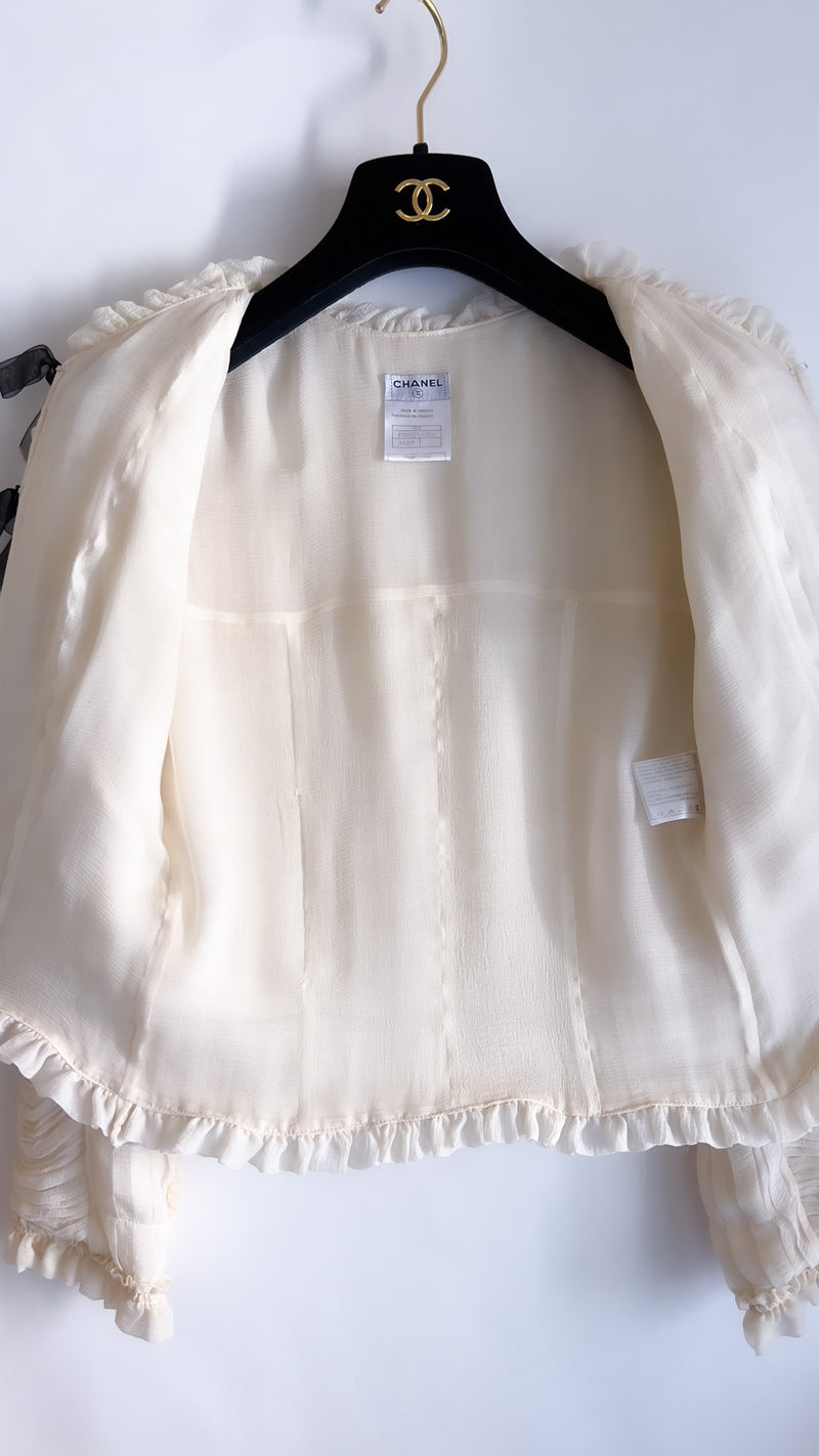 CHANEL 06A Creme Ivory Ribbon Silk Cardigan Jacket Top 34 36 38 シャネル クリーム アイボリー リボン シルク ブラウス カーディガン ジャケット 即発