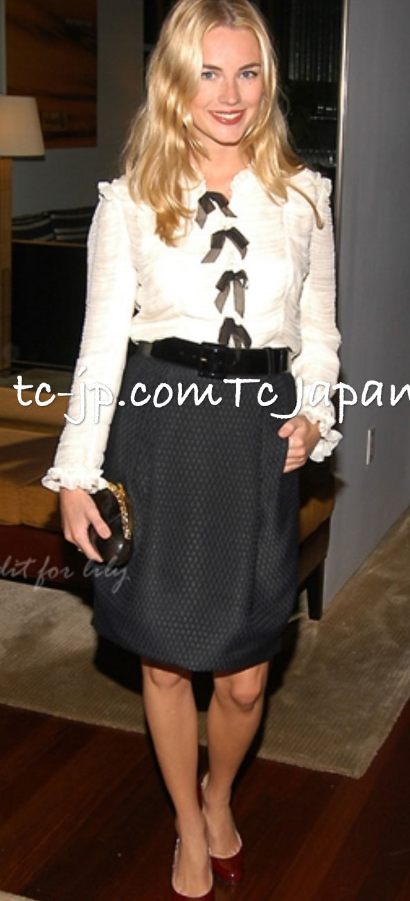 CHANEL 06A Creme Ivory Ribbon Silk Cardigan Jacket Top 34 36 38 シャネル クリーム アイボリー リボン シルク ブラウス カーディガン ジャケット 即発