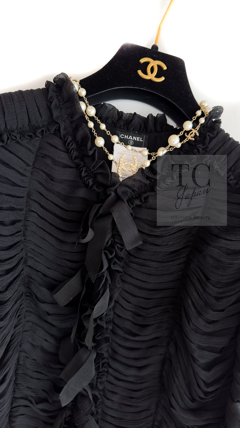 CHANEL 06A Black Ribbon Silk Penelope Cruz Cardigan Jacket Tops 38 40 44 シャネル ブラック リボン シルク ブラウス カーディガン ジャケット 即発