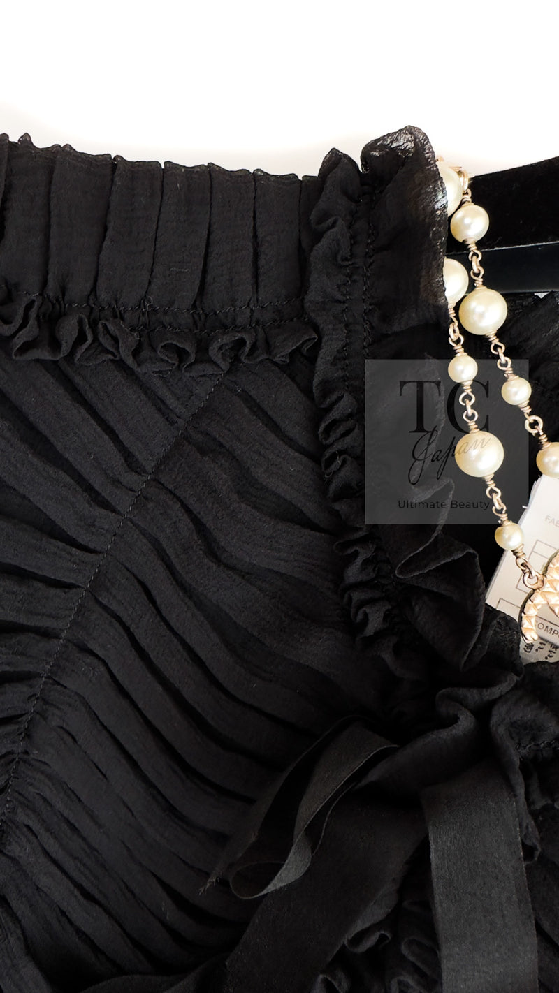 CHANEL 06A Black Ribbon Silk Penelope Cruz Cardigan Jacket Tops 38 40 44 シャネル ブラック リボン シルク ブラウス カーディガン ジャケット 即発