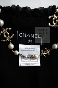CHANEL 06A Black Ribbon Silk Penelope Cruz Cardigan Jacket Tops 38 40 44 シャネル ブラック リボン シルク ブラウス カーディガン ジャケット 即発