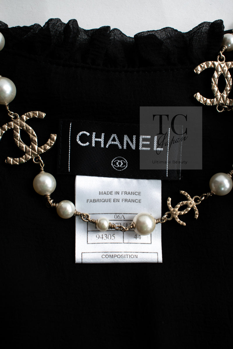 CHANEL 06A Black Ribbon Silk Penelope Cruz Cardigan Jacket Tops 38 40 44 シャネル ブラック リボン シルク ブラウス カーディガン ジャケット 即発