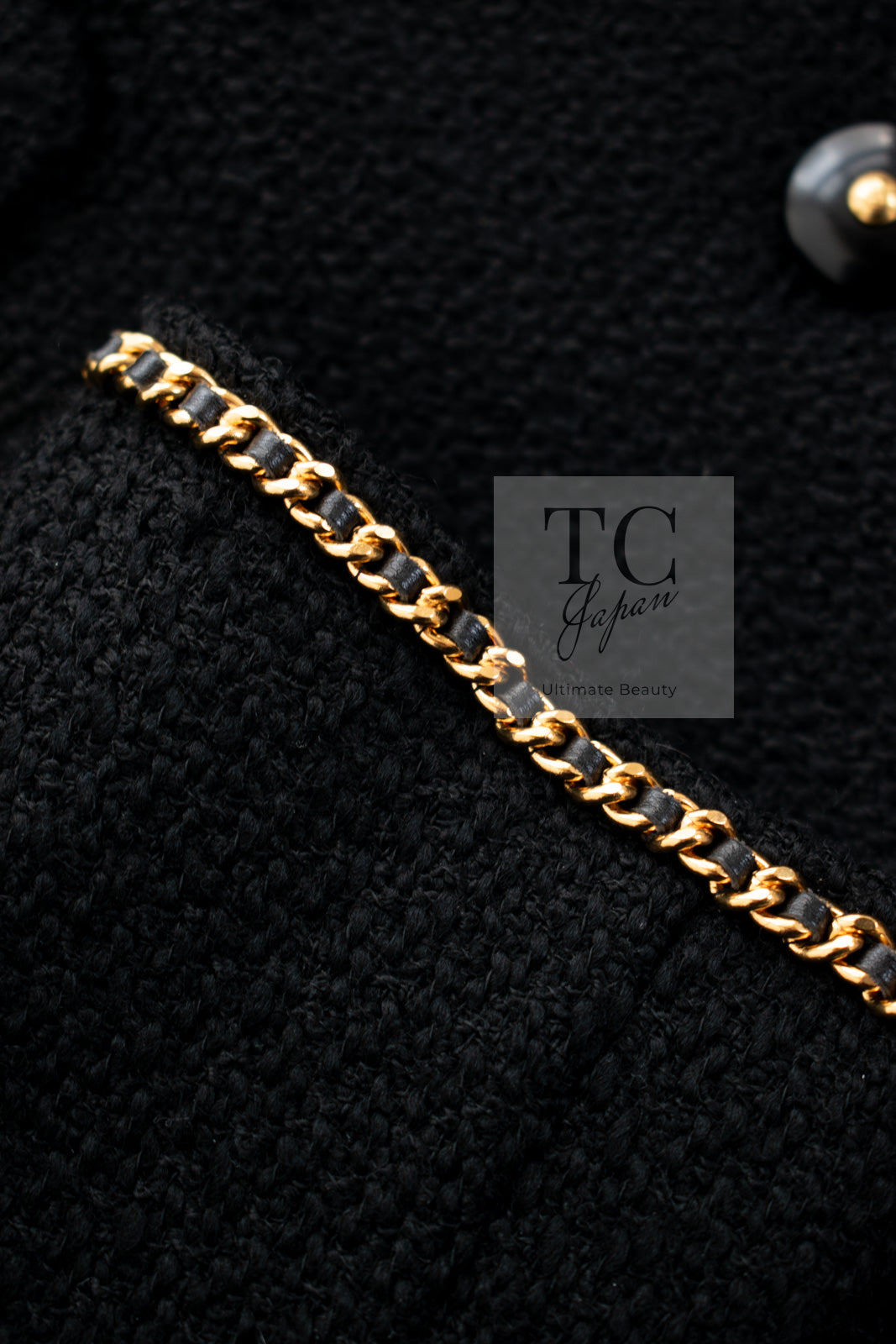 CHANEL 95A Vintage Black Gold Chain Trim Tweed Jacket 38 シャネル ヴィンテージ ブラック ゴールドチェーン トリミング ツイード ジャケット 即発 - TC JAPAN