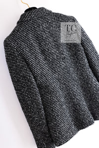 CHANEL 03C Black White Tweed Double Jacket Skirt Suit Camellia Brooches 36 38 シャネル ブラック ホワイト カメリア ブローチ３つ付 ツイード ダブル ジャケット 水滴 CCボタン スカート スーツ 即発