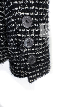 CHANEL 03C Black White Tweed Double Jacket Skirt Suit Camellia Brooches 36 38 シャネル ブラック ホワイト カメリア ブローチ３つ付 ツイード ダブル ジャケット 水滴 CCボタン スカート スーツ 即発