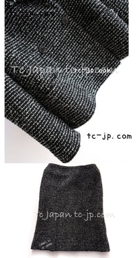 CHANEL 03C Black White Tweed Double Jacket Skirt Suit Camellia Brooches 36 38 シャネル ブラック ホワイト カメリア ブローチ３つ付 ツイード ダブル ジャケット 水滴 CCボタン スカート スーツ 即発