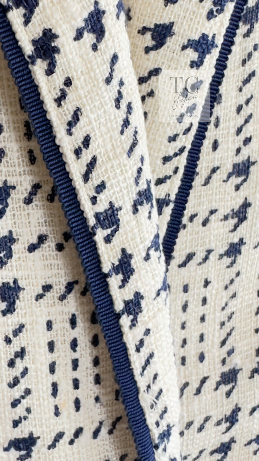 CHANEL 80's Vintage White Navy Silk Jacket Skirt Suit 34 シャネル ヴィンテージ ホワイト ネイビー シルク ジャケット スカート スーツ 即発