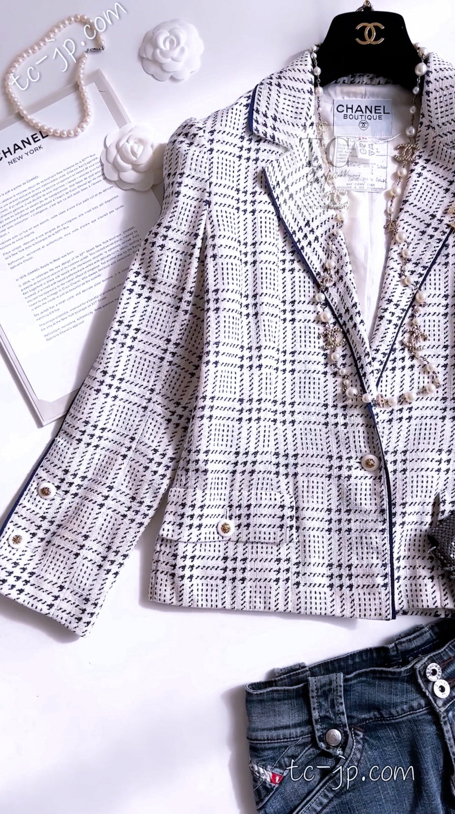 CHANEL 80's Vintage White Navy Silk Jacket Skirt Suit 34 シャネル ヴィンテージ ホワイト ネイビー シルク ジャケット スカート スーツ 即発