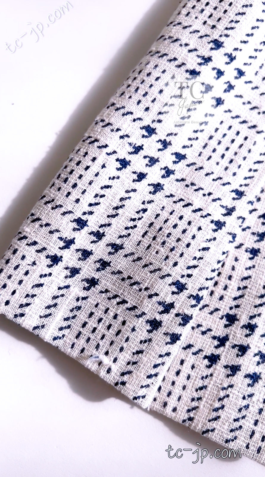 CHANEL 80's Vintage White Navy Silk Jacket Skirt Suit 34 シャネル ヴィンテージ ホワイト ネイビー シルク ジャケット スカート スーツ 即発