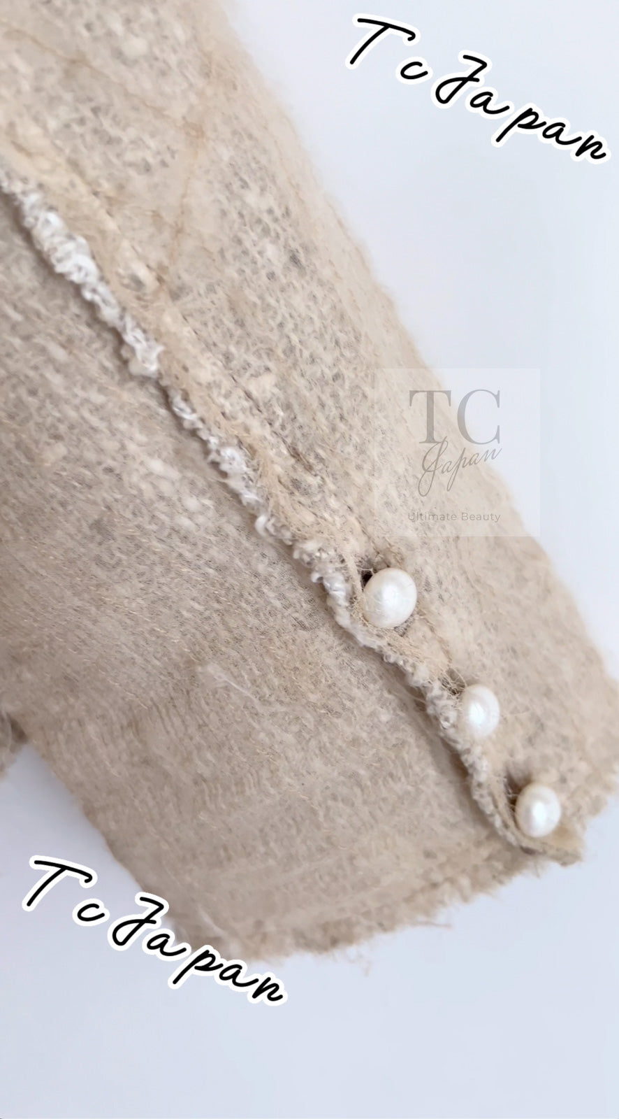 CHANEL 03S Beige Silk Cropped Cardigan Jacket 36 シャネル ベージュ シルク クロップド カーディガン ジャケット 即発