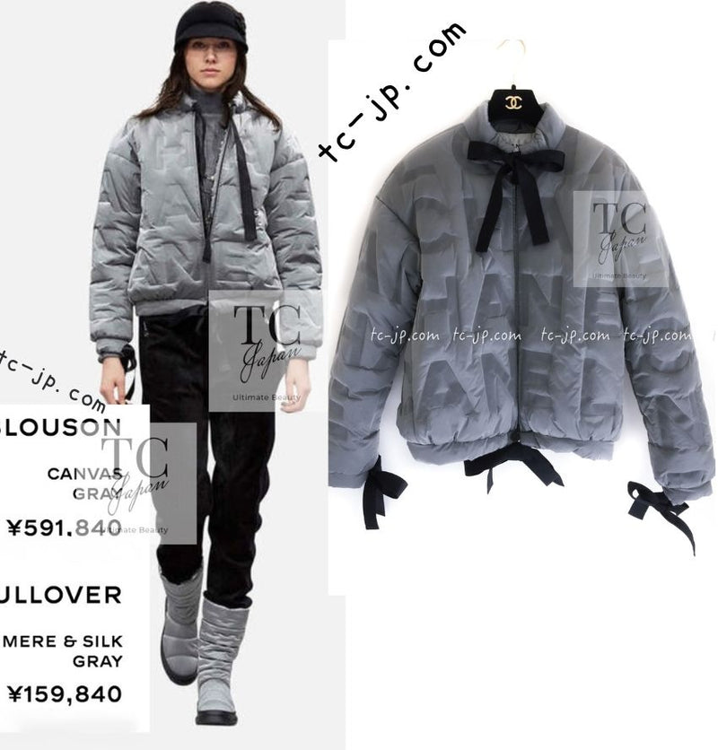 CHANEL 17B Light Grey Black Bow Logo Down Coat Jacket 34 36 38 40 シャネル ライトグレー ブラック リボン ロゴ ダウン ジャケット コート 即発