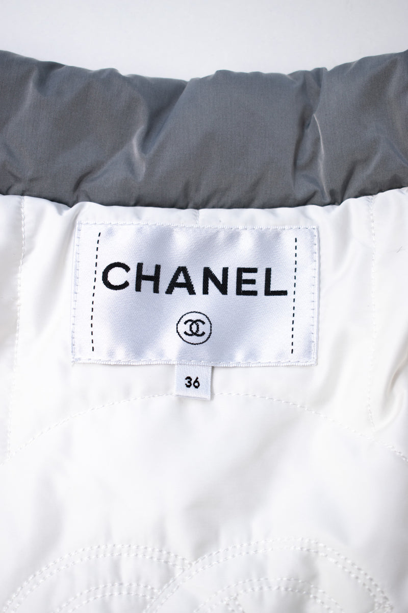 CHANEL 17B Light Grey Black Bow Logo Down Coat Jacket 34 36 38 シャネル ライトグレー ブラック リボン ロゴ ダウン ジャケット コート 即発