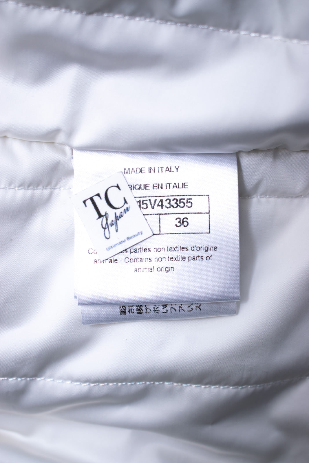 CHANEL 17B Light Grey Black Bow Logo Down Coat Jacket 34 36 38 シャネル ライトグレー ブラック リボン ロゴ ダウン ジャケット コート 即発