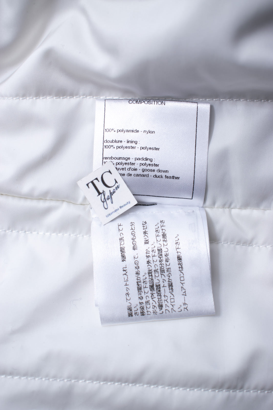 CHANEL 17B Light Grey Black Bow Logo Down Coat Jacket 34 36 38 シャネル ライトグレー ブラック リボン ロゴ ダウン ジャケット コート 即発