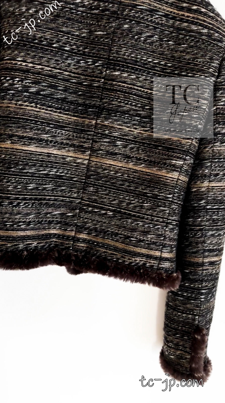 CHANEL 05A Black Charcoal Gray Rabbit Fur Trim Jacket Skirt Suit 38 42 シャネル ブラック チャコール グレー ラビット ファー トリム ツイード ジャケット スカート スーツ 即発