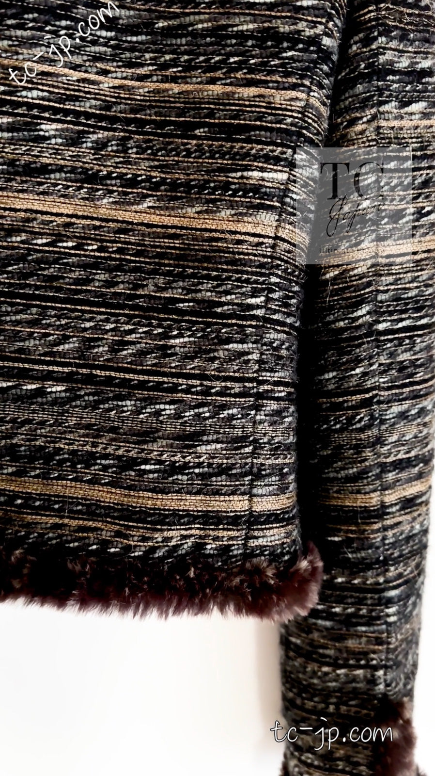 CHANEL 05A Black Charcoal Gray Rabbit Fur Trim Jacket Skirt Suit 38 42 シャネル ブラック チャコール グレー ラビット ファー トリム ツイード ジャケット スカート スーツ 即発