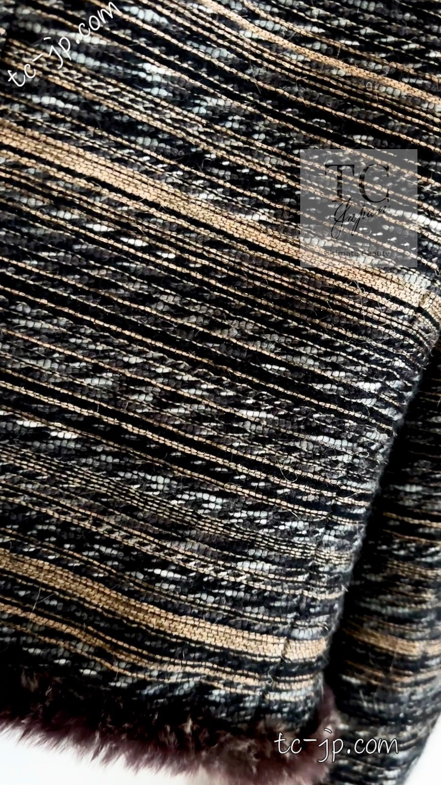 CHANEL 05A Black Charcoal Gray Rabbit Fur Trim Jacket Skirt Suit 38 42 シャネル ブラック チャコール グレー ラビット ファー トリム ツイード ジャケット スカート スーツ 即発