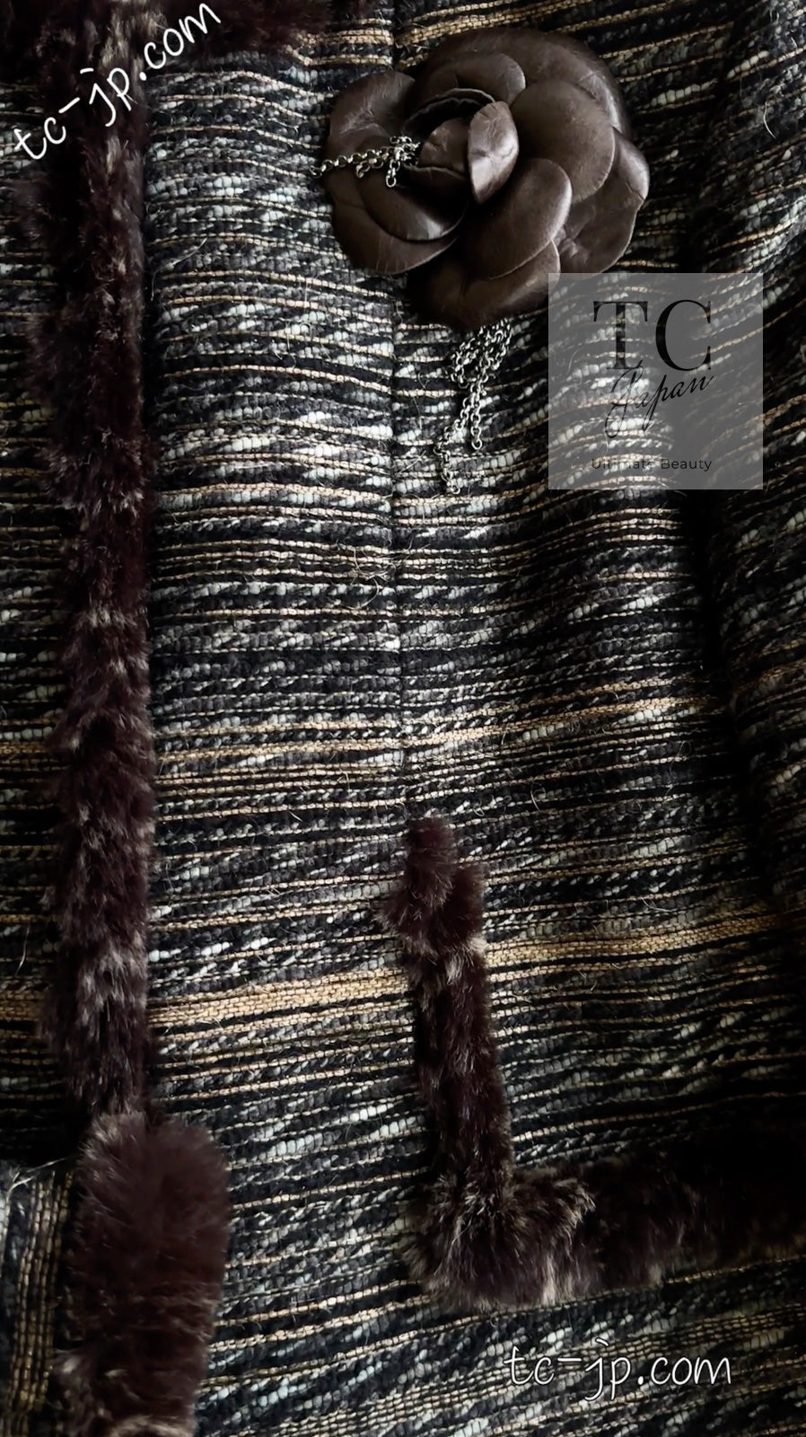 CHANEL 05A Black Charcoal Gray Rabbit Fur Trim Jacket Skirt Suit 38 42 シャネル ブラック チャコール グレー ラビット ファー トリム ツイード ジャケット スカート スーツ 即発