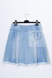 CHANEL 18S Light Blue Cotton Wash Denim Camellia Jacket Skirt Suit Set Up 36 38 シャネル ライト ブルー コットン デニム ウォッシュ カメリア ジャケット スカート スーツ セット アップ 即発