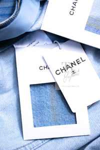 CHANEL 18S Light Blue Cotton Wash Denim Camellia Jacket Skirt Suit Set Up 36 38 シャネル ライト ブルー コットン デニム ウォッシュ カメリア ジャケット スカート スーツ セット アップ 即発